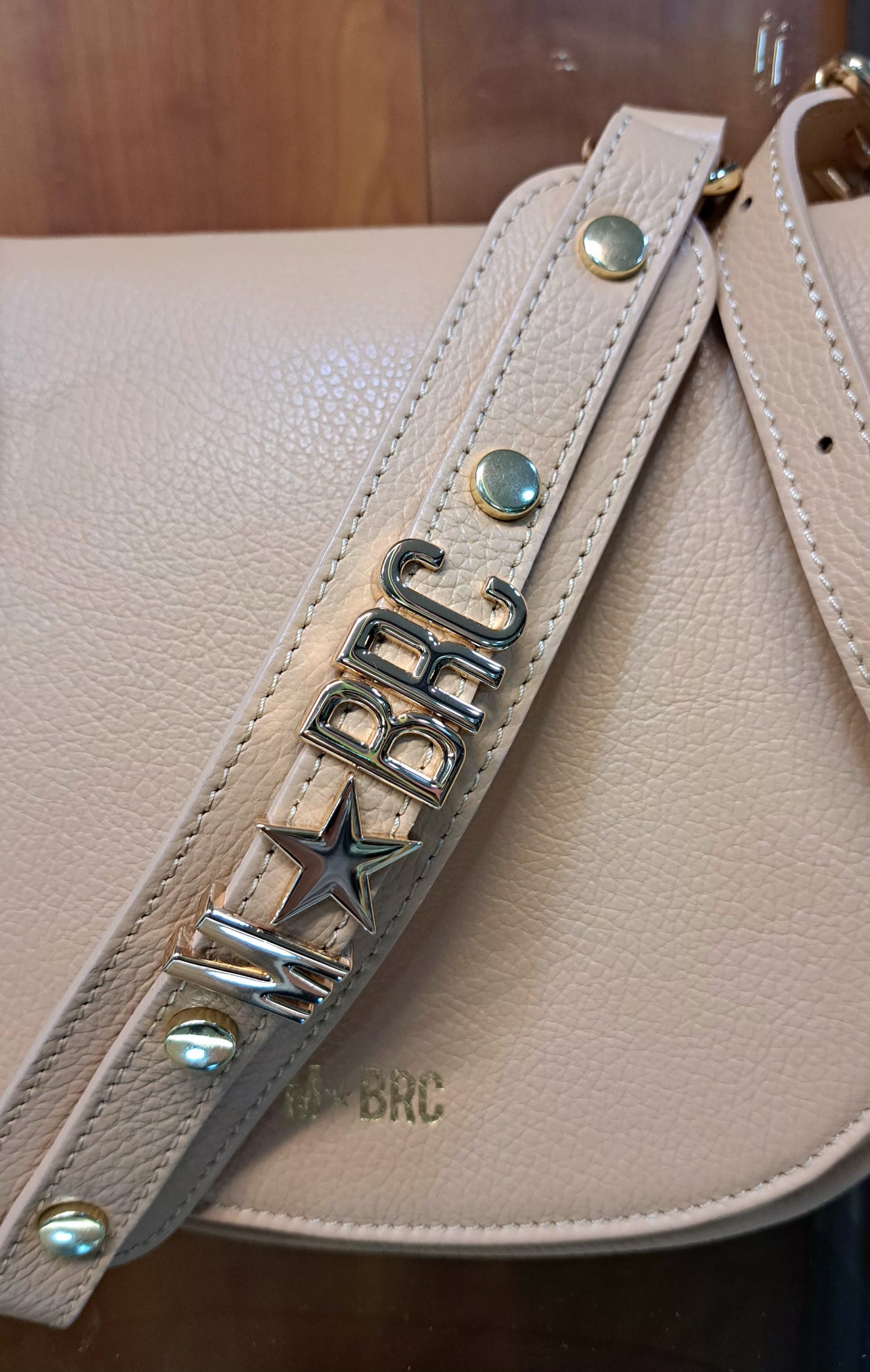 TRACOLLE LETTERING M*BRC PELLE