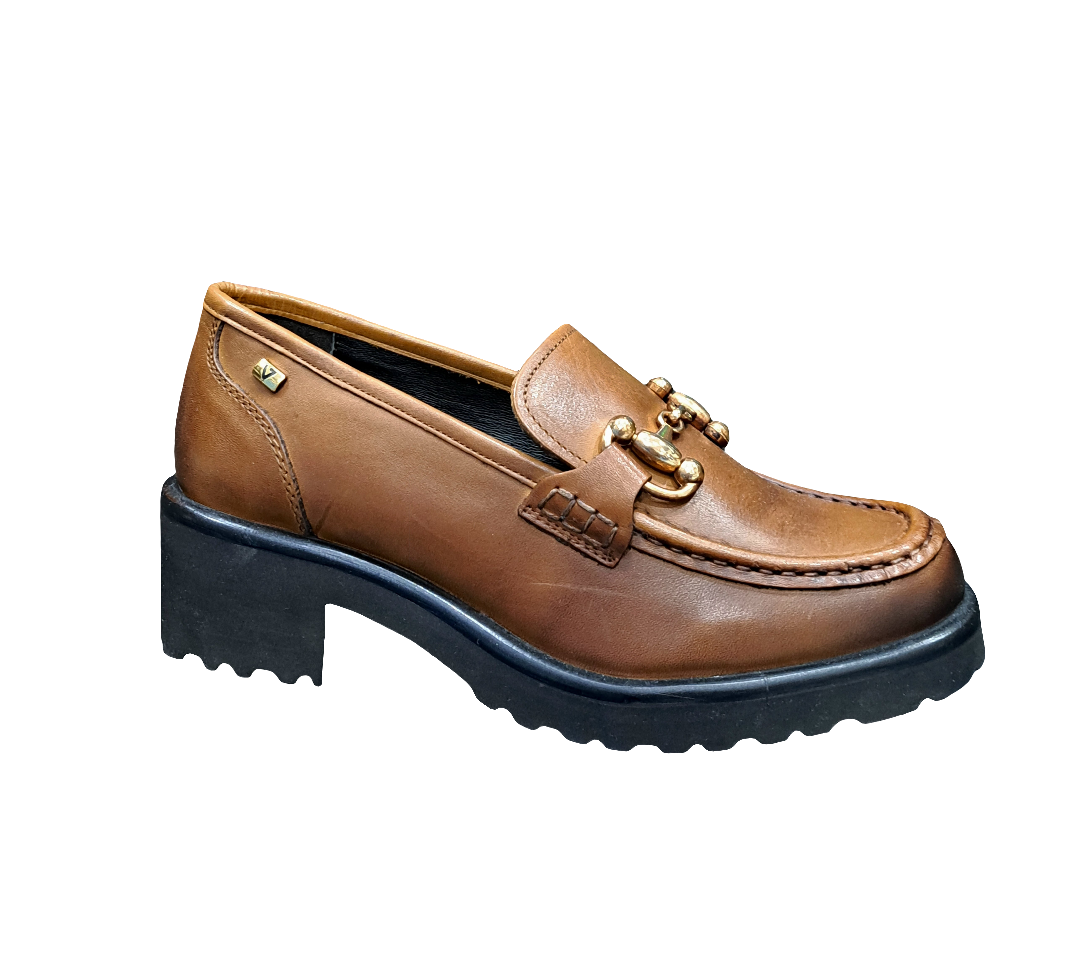 MOCASSINI IN PELLE MORBIDA CON APPLICAZIONE METALLICA