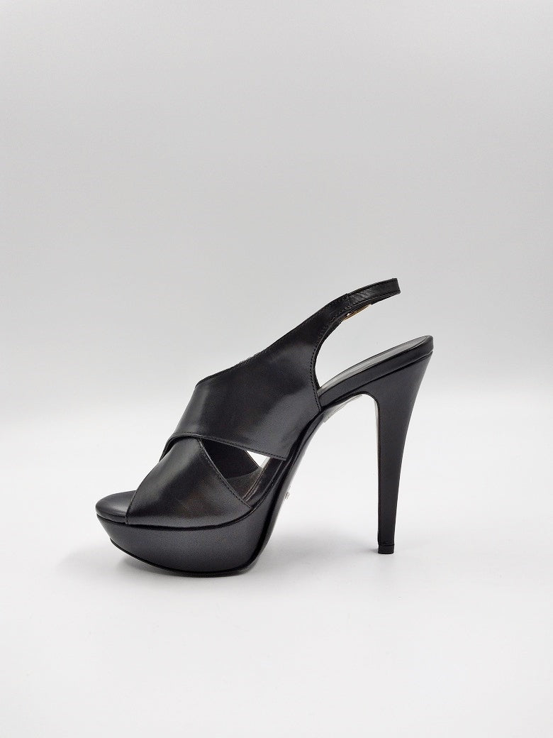 SANDALI IN PELLE CON FASCE