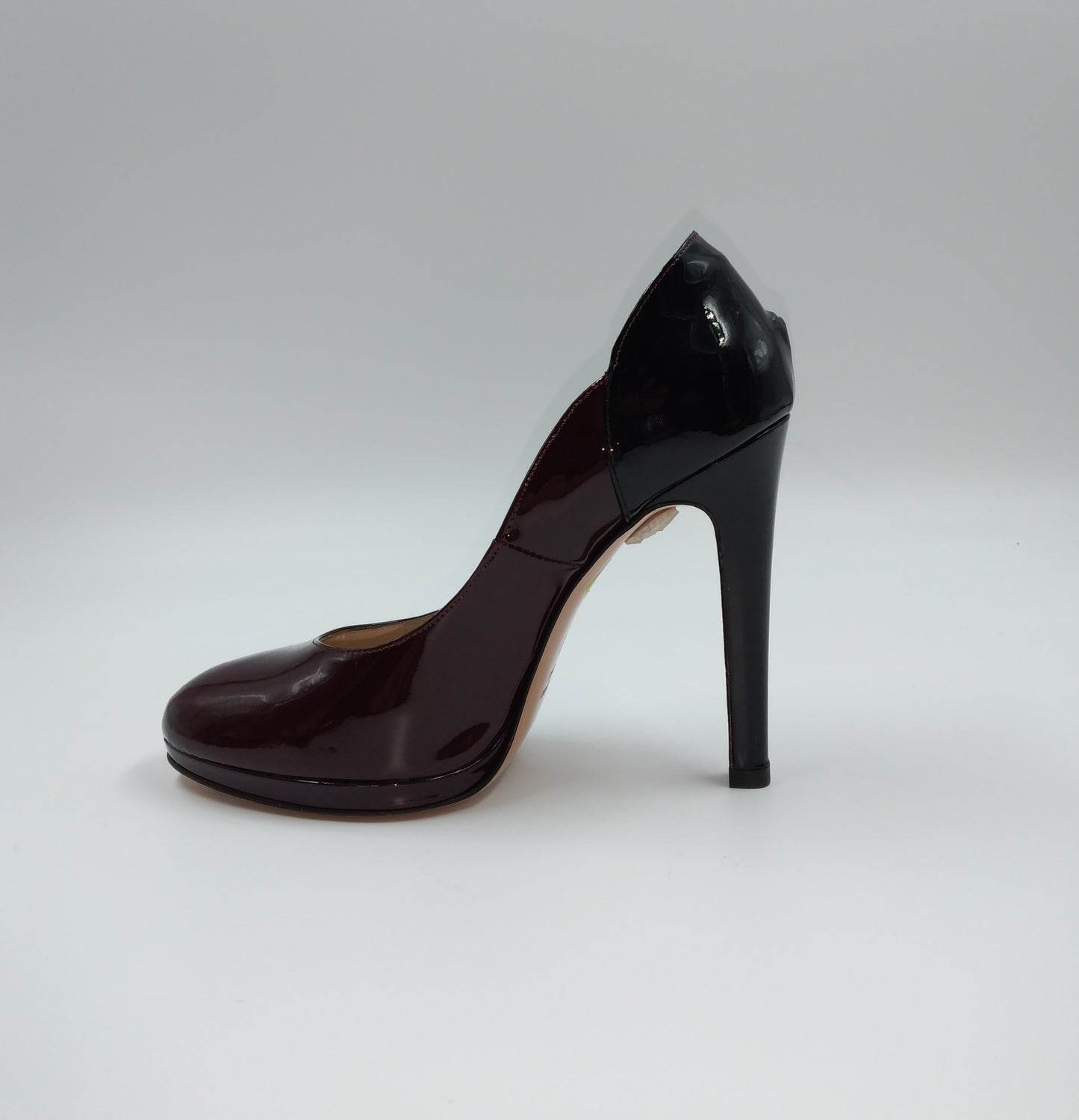 DECOLLETE PELLE VERNICE BORDEAUX E NERO