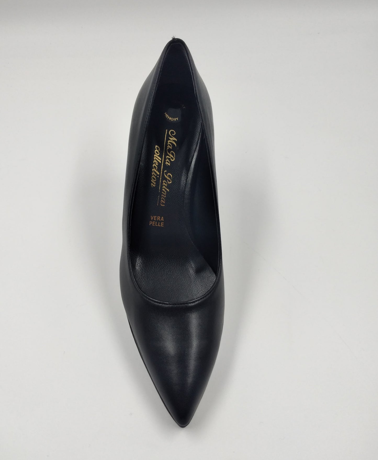 DECOLLETE NERA CON PLATEAU