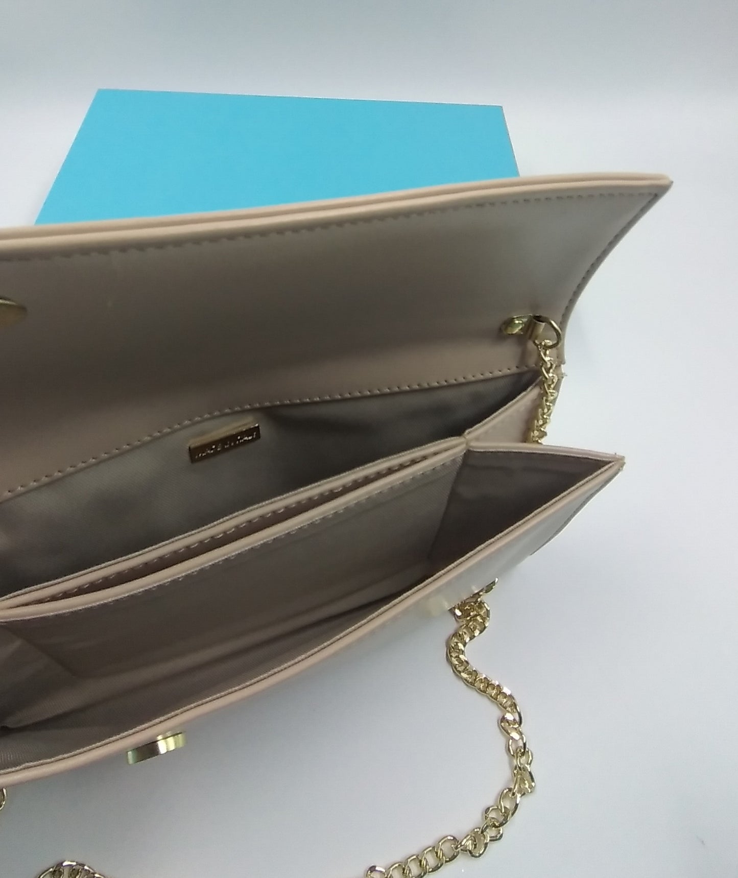 POCHETTE NUDE TAGLIO VERTICALE