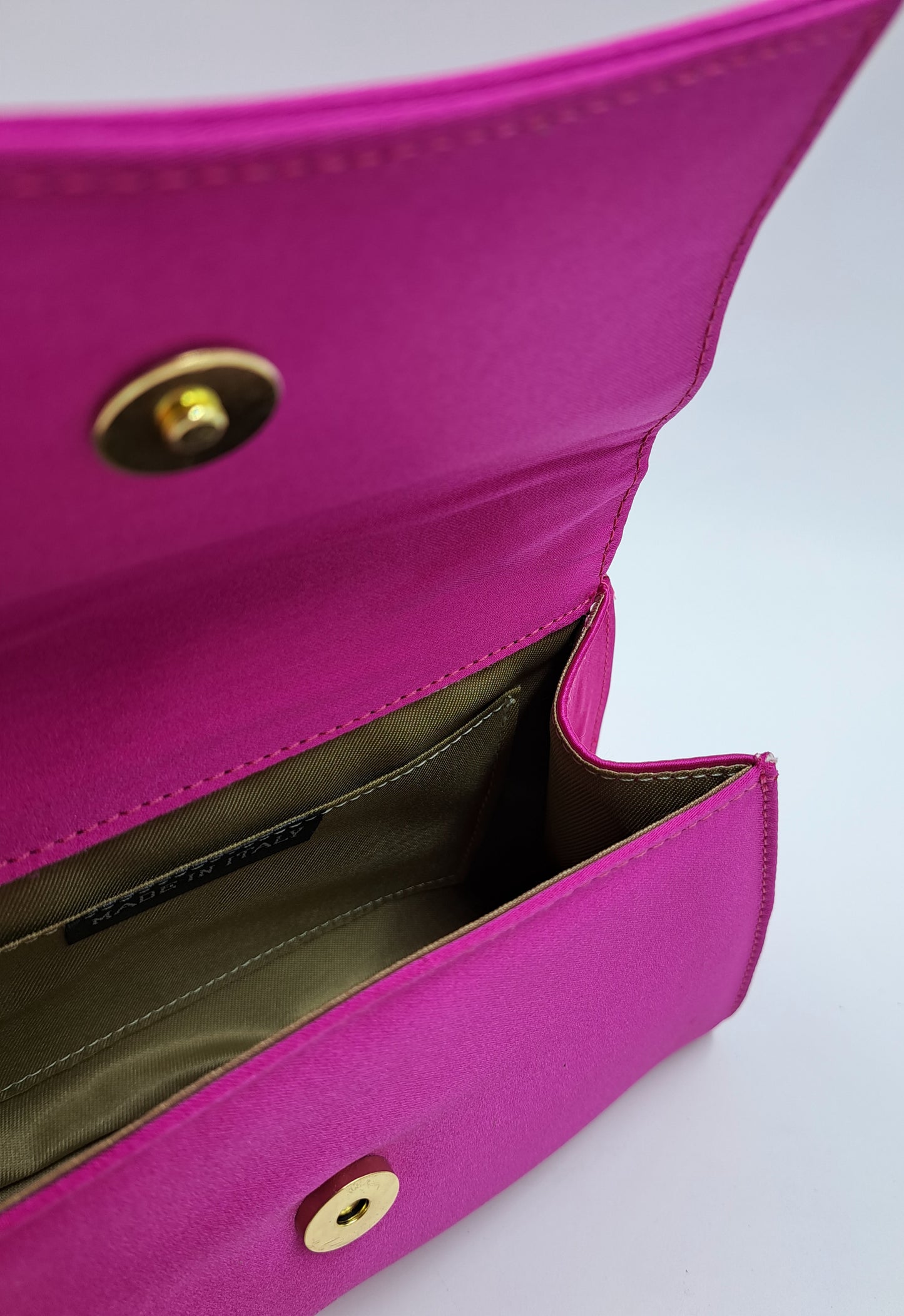 POCHETTE IN RASO FUXIA