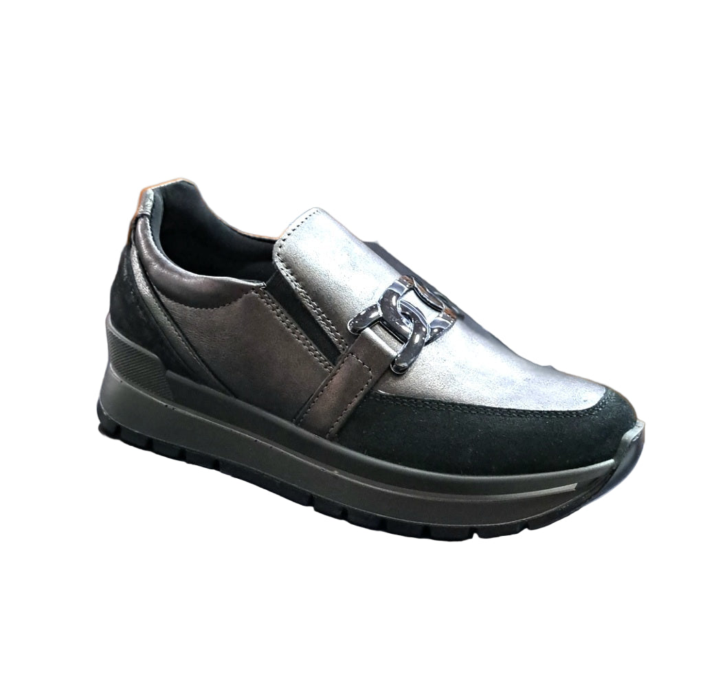 SNEAKERS SLIP ON PELLE LAMINATA IGI&CO GRIGIO