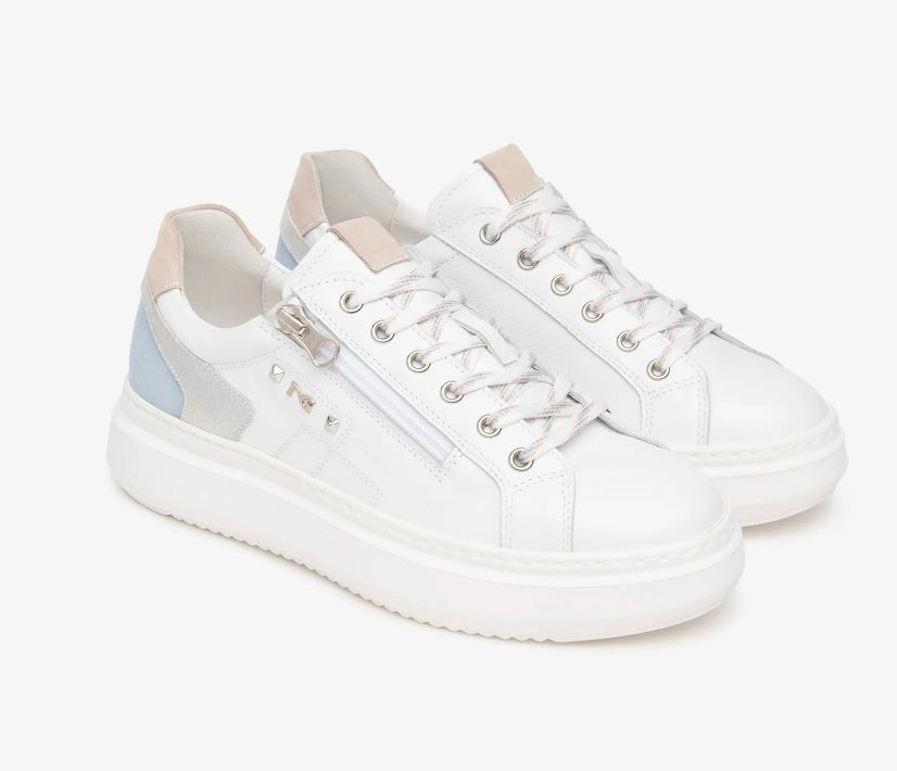 SNEAKERS DETTAGLI CELESTI NEROGIARDINI PELLE BIANCO