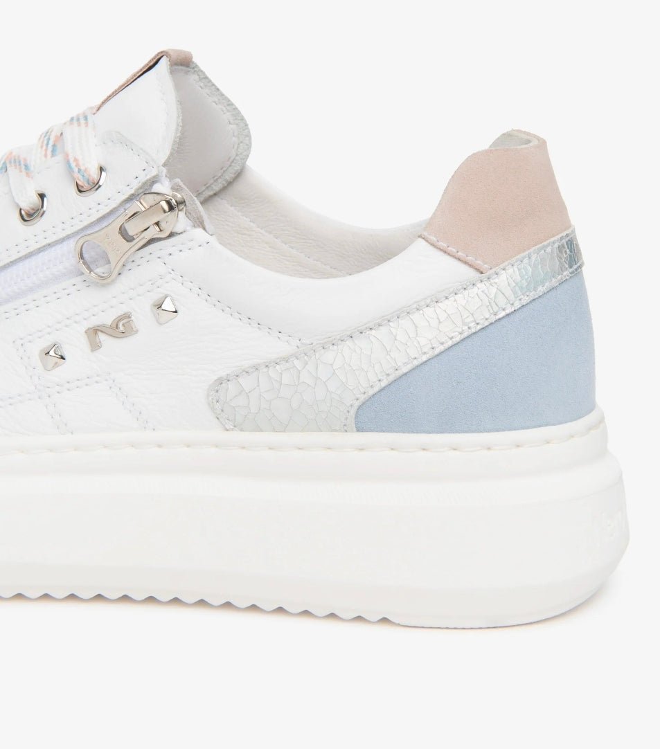 SNEAKERS DETTAGLI CELESTI NEROGIARDINI PELLE BIANCO