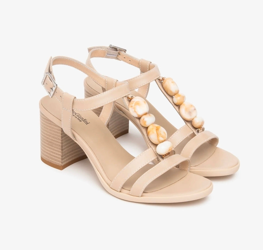 SANDALI PIETRE NEROGIARDINI PELLE BEIGE