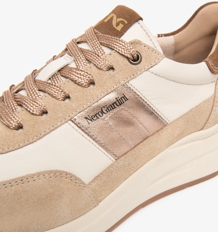 SNEAKERS PELLE SCAMOSCIATA NEROGIARDINI NUDE