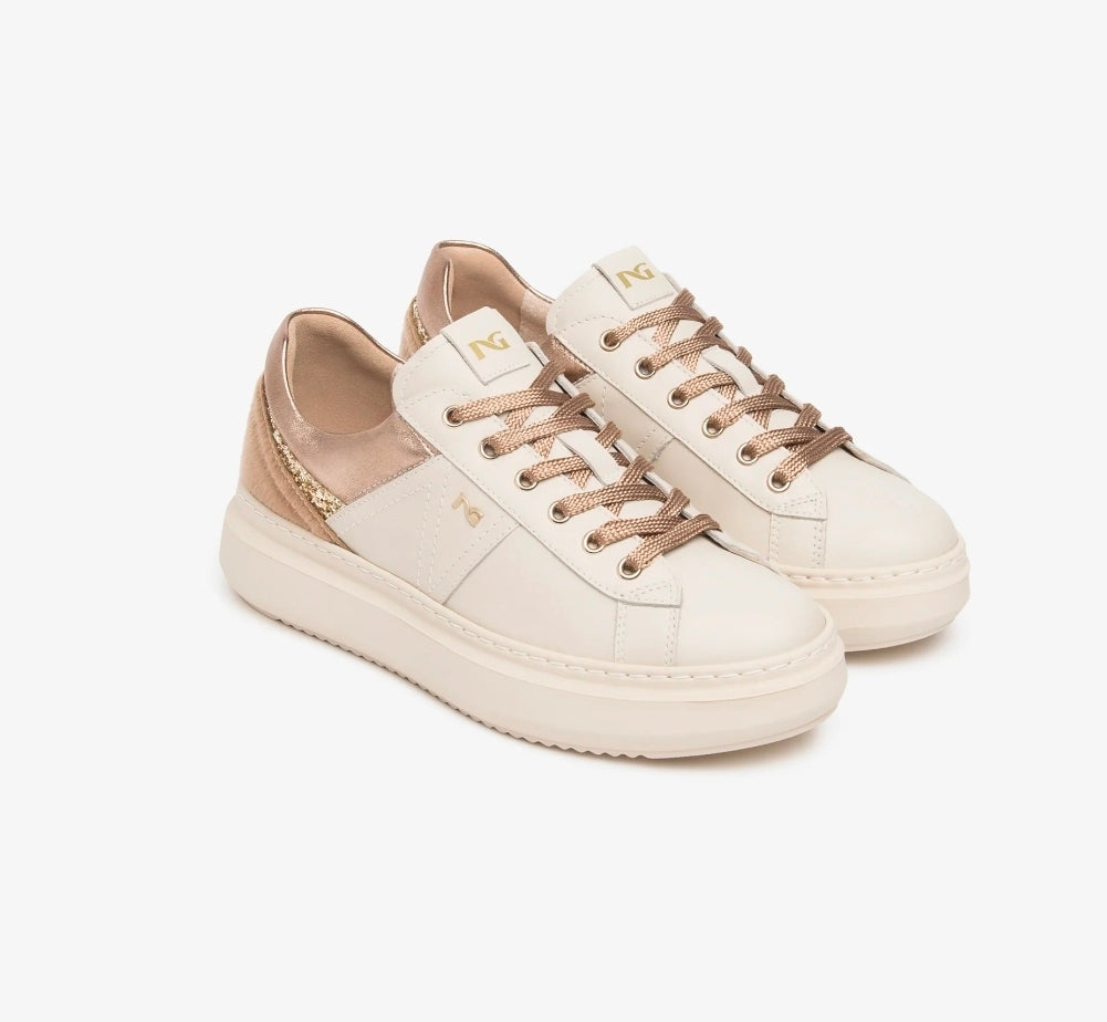 SNEAKERS IN PELLE NEROGIARDINI DETTAGLI RAME E GLITTER LATTE