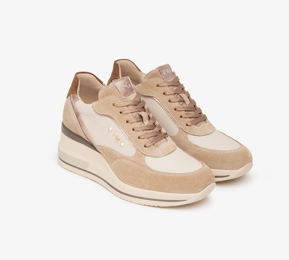 SNEAKERS IN PELLE SCAMOSCIATA NEROGIARDINI TACCO NUDE E MILK
