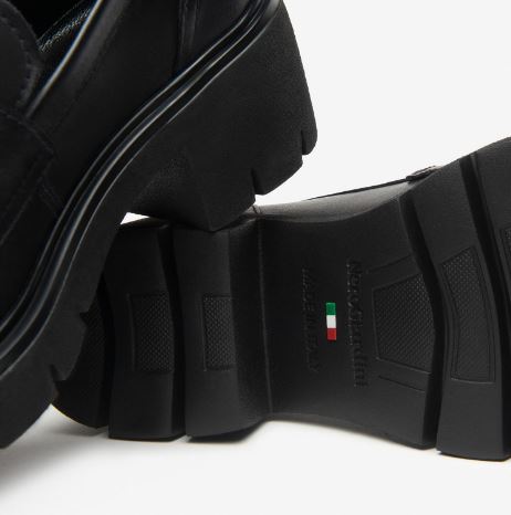 MOCASSINI PELLE NEROGIARDINI NERO