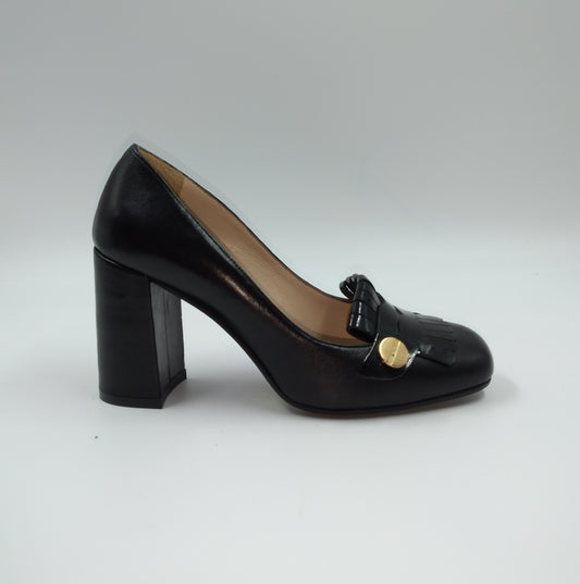 MOCASSINI NERO CON FRANGE TACCO QUADRATO